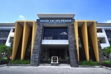 7 Universitas yang Menyediakan...