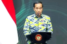 Jokowi Akan Tebar Insentif...