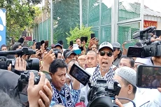 Penampakan Munarman...