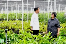 Menteri Siti Dampingi...