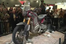 Royal Enfield Perkenalkan...
