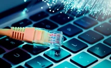 China Hadirkan Internet...