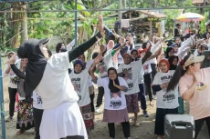 Peduli Kesehatan Lansia,...