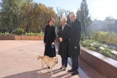 Anjing Ini Gigit Presiden...