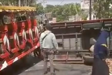 Tak Kuat Nanjak, Kereta...