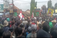 Camat Parung Panjang...