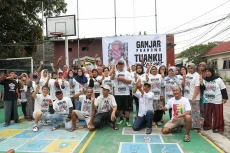 Resmikan Pos Warga,...