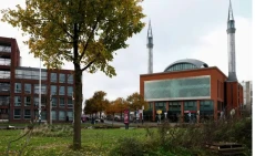 Umat Muslim di Belanda...