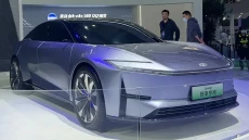 Sedan Listrik bZ3 Meluncur,...