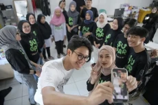 Alam Ganjar Puji Industri...