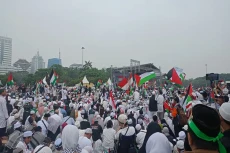 Ribuan Orang Padati...