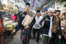 Kaesang Dititipkan Kiswah...