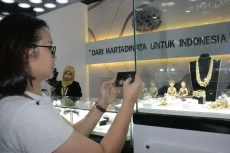 Prospek Emas Makin Berkilau,...