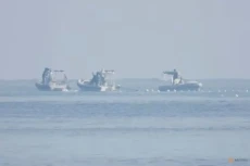 Militer China Menguntit...
