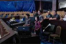 Persiapan Perayaan Natal...