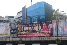 Spanduk Ade Armando...