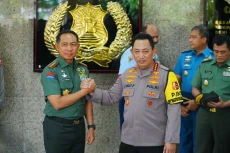 Terima Kunjungan Panglima,...