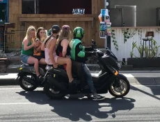 Viral! Bule di Bali...