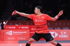 Dibungkam Shi Yu Qi,...