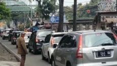 Libur Natal, Arus Lalu...