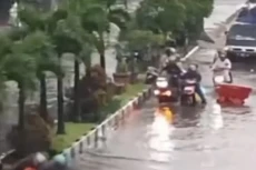 Banjir Kepung Kota Cimahi,...