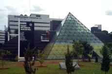 Mentan Rombak Jajaran...