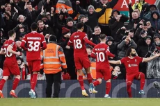 Liverpool Bantai Newcastle...