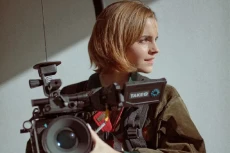 5 Prestasi Emma Watson,...