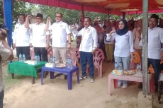 Warga Rokan Hilir Sambut...