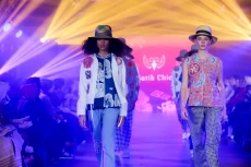 Batik Chic Sambut Imlek...