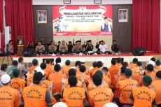Ikut Pengajian dan Sholawatan,...