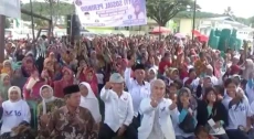 Ratusan Warga Bengkulu...