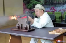 Kim Jong-un: Korea Utara...