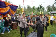 Kapolda Riau Pastikan...