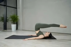 5 Gerakan Yoga untuk...