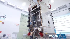Satelit Merah Putih...