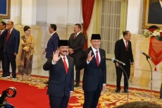 Intip Koleksi Mobil...