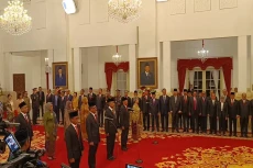 Presiden Jokowi Lantik...
