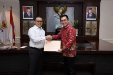 Presiden Jokowi Tunjuk...