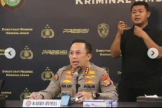 Rektor Universitas Pancasila...