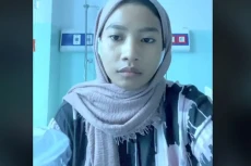 Perempuan Ini Harus...