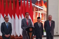 Usulan Hak Angket Terus...