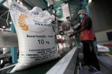 Redam Lonjakan Harga...