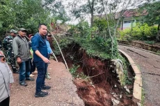 Bencana Tanah Bergerak...