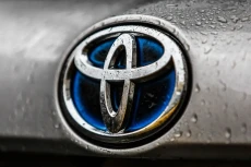 Toyota Tegaskan Mobil...