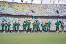Persebaya Siap Tampil...