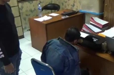 Polisi Ciduk Pelaku...