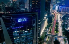 Kembali Jadi Merek Bank...