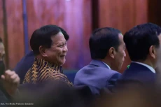Pengamat: Jokowi Perlu...