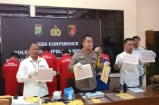 Sindikat Pemalsuan Meterai...